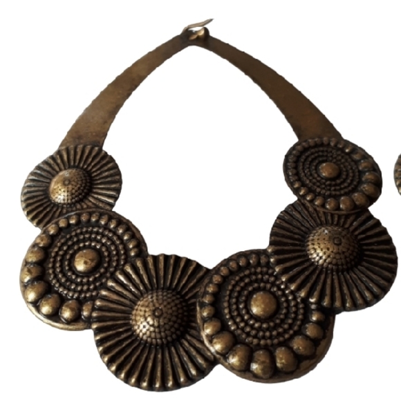 Dark gold earrings - Picture 2 of 2